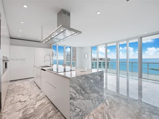 Apartment for sale  Unit #PH-2804 - photo 7279050