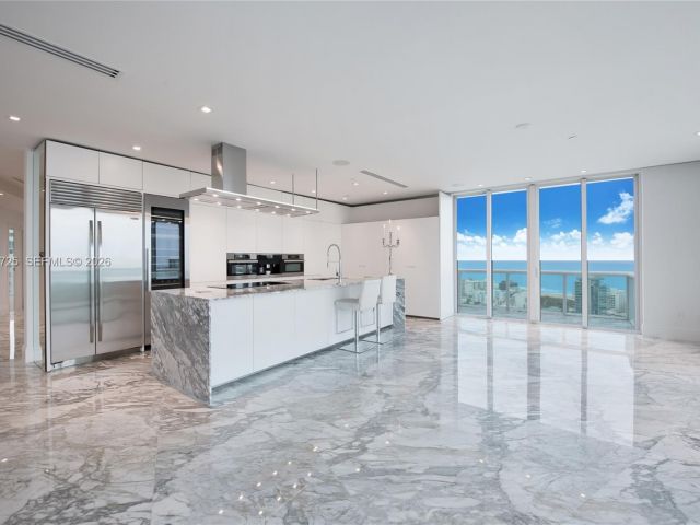 Apartment for sale  Unit #PH-2804 - photo 7279052