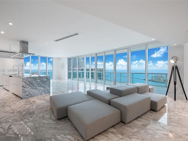 Apartment for sale  Unit #PH-2804 - photo 7279053