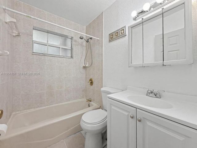 Home for sale at 4711 NW 16th Ave - photo 7473562
