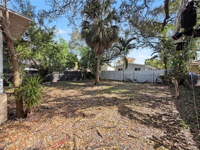 Home for sale at 4711 NW 16th Ave - photo 7473568