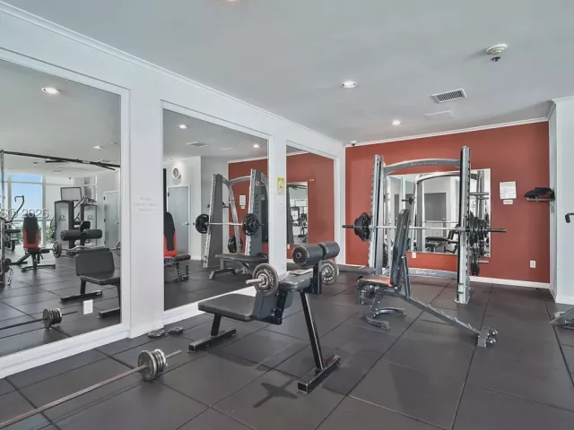 3-bedroom condo for rent in Miami - 1155 Brickell Bay Dr PH210 - MondialRealty