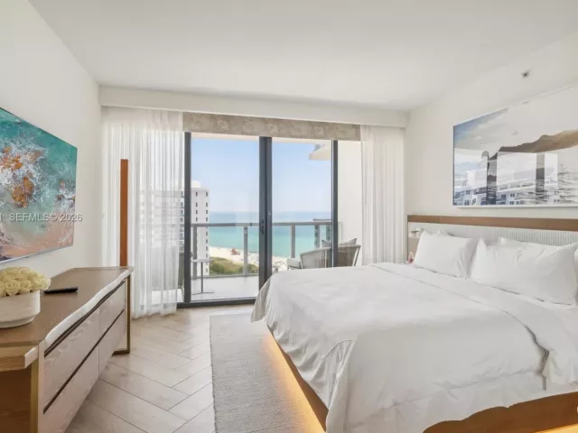 2-bedroom condo for sale in Miami Beach - 2201 Collins Ave 1511 - MondialRealty