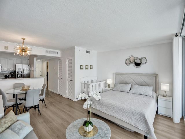 Apartment for sale  Unit #505 - photo 7433719