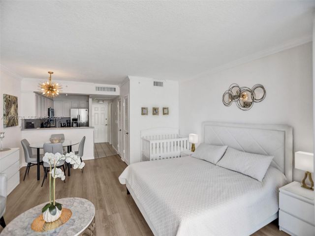 Apartment for sale  Unit #505 - photo 7433720