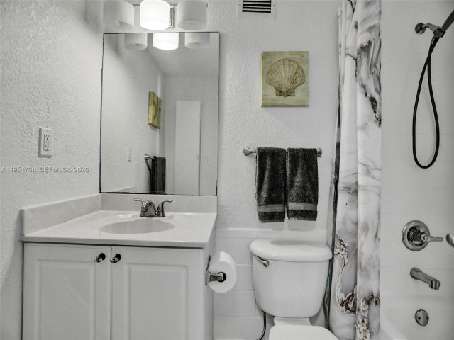 Apartment for sale  Unit #505 - photo 7433725