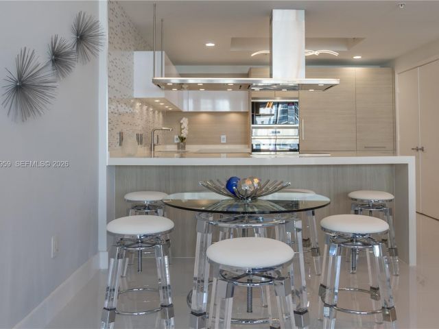 Apartment for rent  Unit #505 - photo 7262784