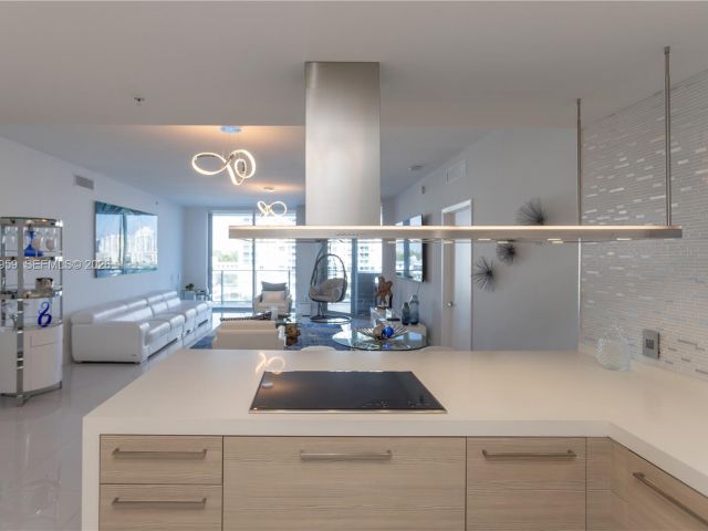 Apartment for rent  Unit #505 - photo 7262785