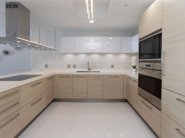 Apartment for rent  Unit #505 - photo 7262787