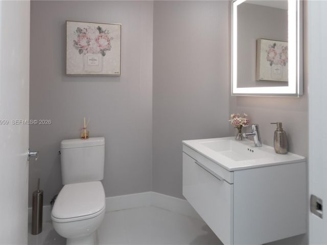 Apartment for rent  Unit #505 - photo 7262789