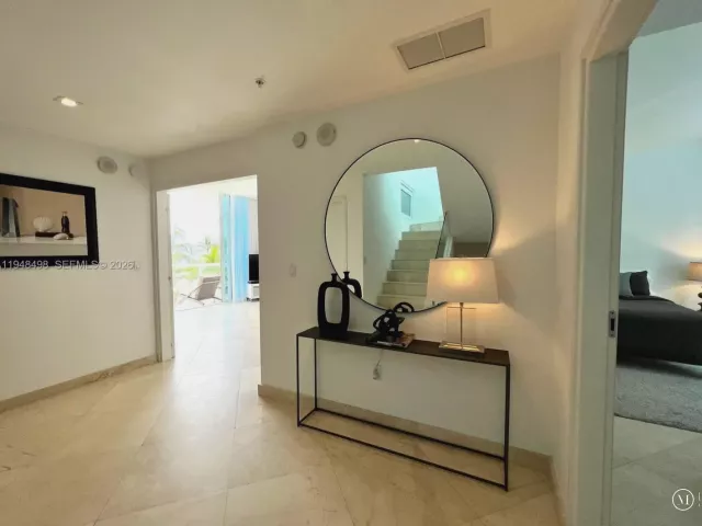 4-bedroom home for rent in Miami Beach - 50 S Pointe Dr TWN2 - MondialRealty