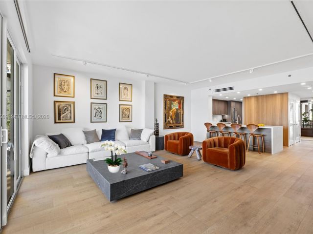 Apartment for sale  Unit #3205 - photo 7273373