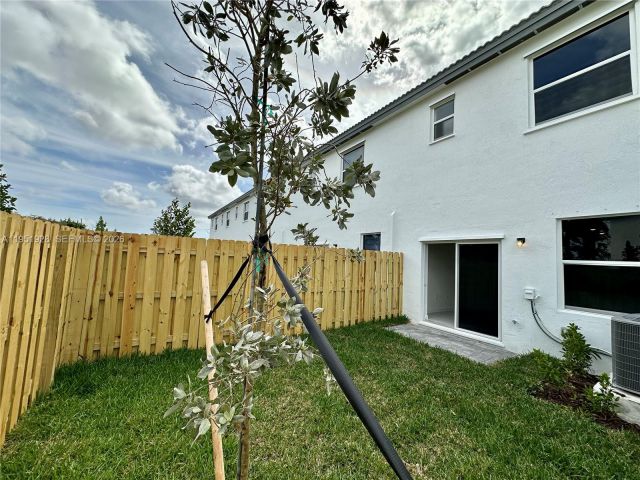 3-bedroom home for rent in Homestead - 29229 SW 162nd Ct . - MondialRealty