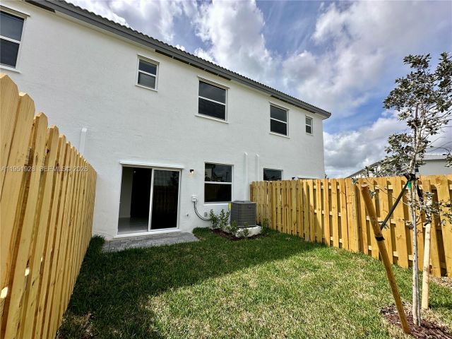 3-bedroom home for rent in Homestead - 29229 SW 162nd Ct . - MondialRealty