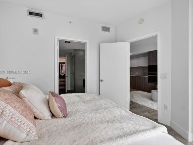 Apartment for sale  Unit #1108 - photo 7214128