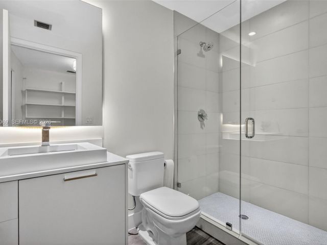 Apartment for sale  Unit #1108 - photo 7214133