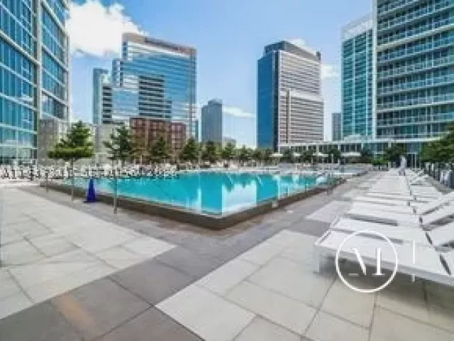 1-bedroom condo for sale in Miami - 465 Brickell Ave 2906 - MondialRealty