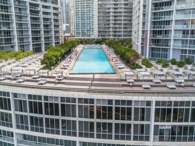 1-bedroom condo for sale in Miami - 465 Brickell Ave 2906 - MondialRealty