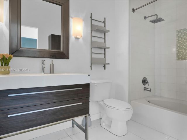 condo for sale in Miami - 2001 Biscayne Blvd 3213 - MondialRealty