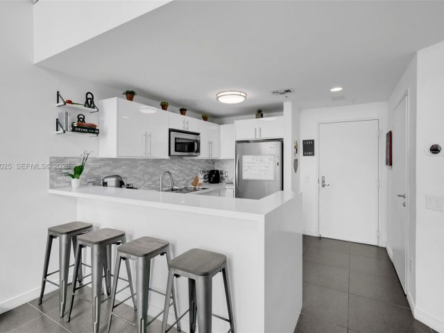 Apartment for sale  Unit #L-410 - photo 7230343