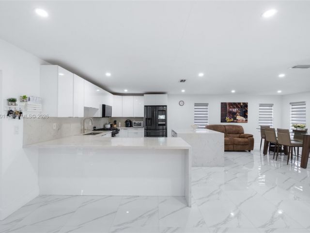 Home for sale at 1310 SW 78th Ave - photo 7440197