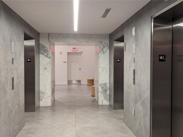 Apartment for sale  Unit #702 - photo 7229863