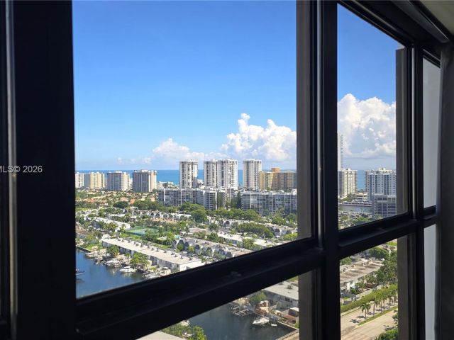 2-bedroom condo for sale in Hallandale Beach - 2500 Parkview Dr 2312 - MondialRealty
