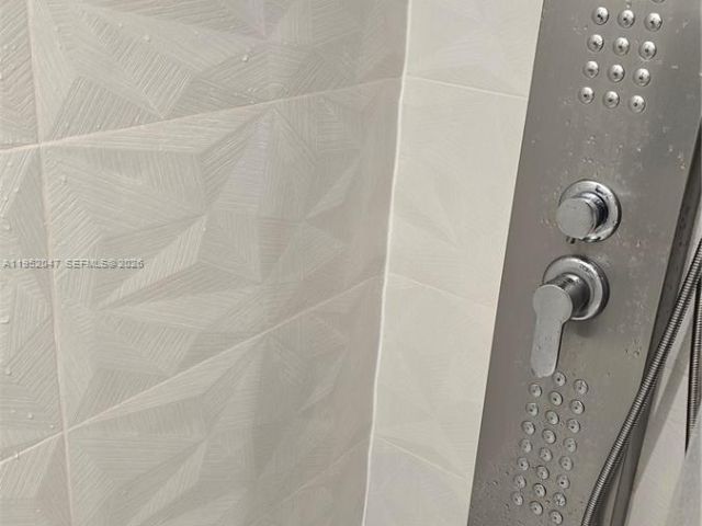 2-bedroom condo for sale in Hallandale Beach - 2500 Parkview Dr 2312 - MondialRealty