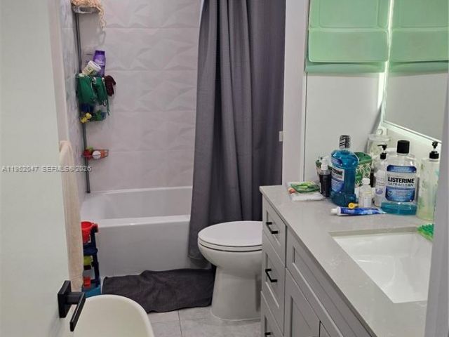 2-bedroom condo for sale in Hallandale Beach - 2500 Parkview Dr 2312 - MondialRealty