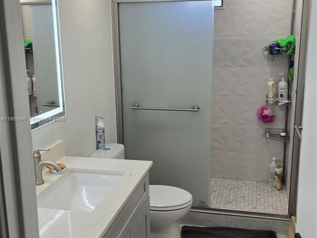 2-bedroom condo for sale in Hallandale Beach - 2500 Parkview Dr 2312 - MondialRealty