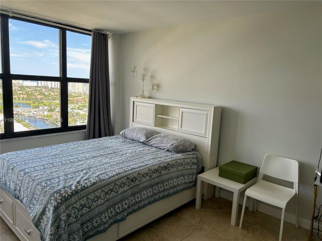 2-bedroom condo for sale in Hallandale Beach - 2500 Parkview Dr 2312 - MondialRealty