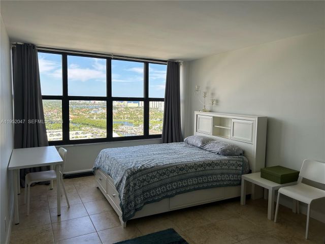 2-bedroom condo for sale in Hallandale Beach - 2500 Parkview Dr 2312 - MondialRealty