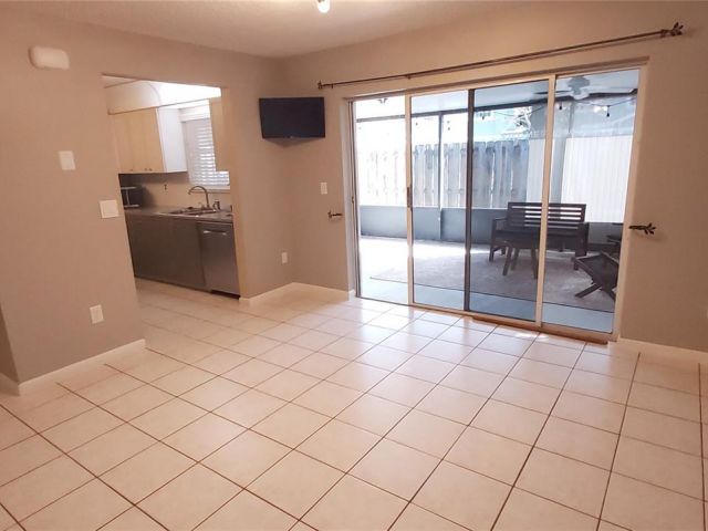 Home for rent at 4992 SW 123rd Ter 4992 - photo 7486971