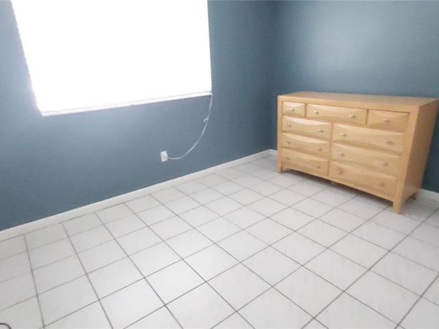 Home for rent at 4992 SW 123rd Ter 4992 - photo 7486984