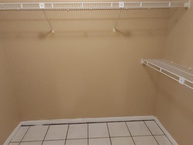 Home for rent at 4992 SW 123rd Ter 4992 - photo 7486987