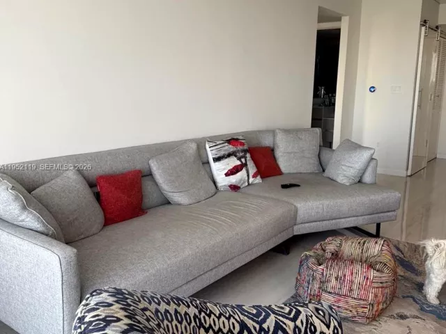 2-bedroom condo for sale in Sunny Isles Beach - 210 174th St 911 - MondialRealty