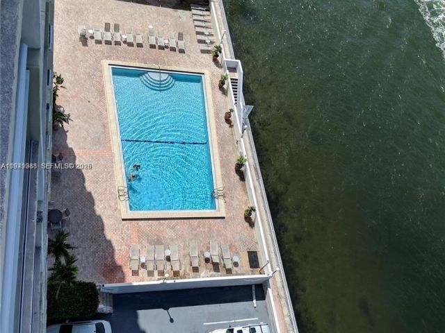 1-bedroom condo for rent in Hollywood - 3000 S Ocean Dr 1412 - MondialRealty