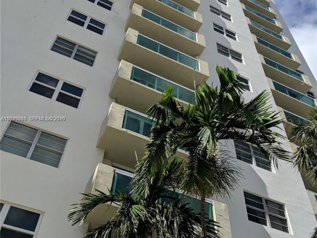 1-bedroom condo for rent in Hollywood - 3000 S Ocean Dr 1412 - MondialRealty