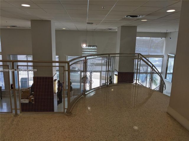 1-bedroom condo for rent in Hollywood - 3000 S Ocean Dr 1412 - MondialRealty