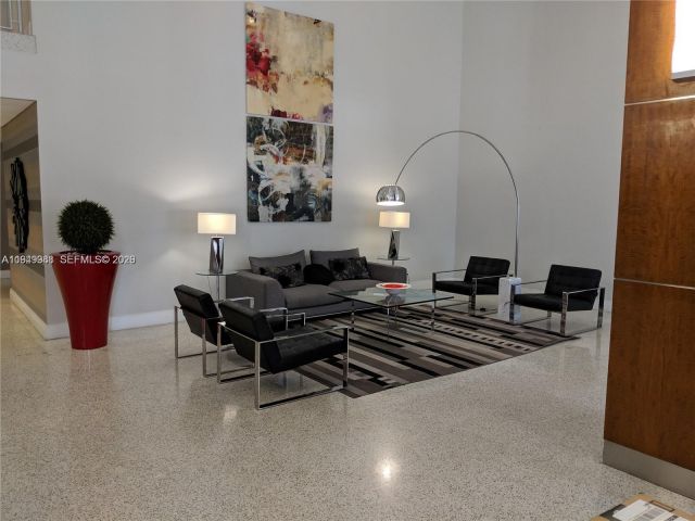 1-bedroom condo for rent in Hollywood - 3000 S Ocean Dr 1412 - MondialRealty