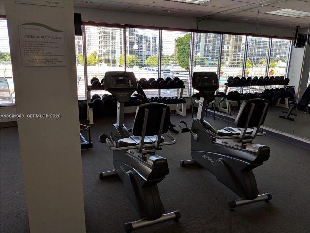 1-bedroom condo for rent in Hollywood - 3000 S Ocean Dr 1412 - MondialRealty