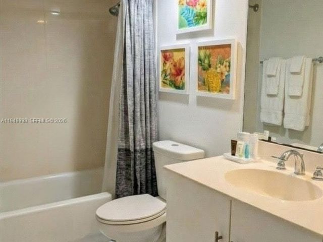 1-bedroom condo for rent in Hollywood - 3000 S Ocean Dr 1412 - MondialRealty