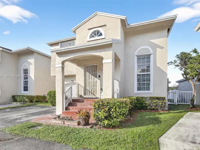 4-bedroom home for sale in Pembroke Pines - 12017 NW 13th St - MondialRealty