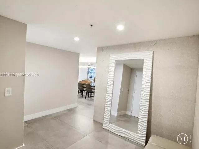 4-bedroom condo for rent in Sunny Isles Beach - 330 Sunny Isles Blvd 5-2404 - MondialRealty