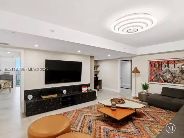 4-bedroom condo for rent in Sunny Isles Beach - 330 Sunny Isles Blvd 5-2404 - MondialRealty