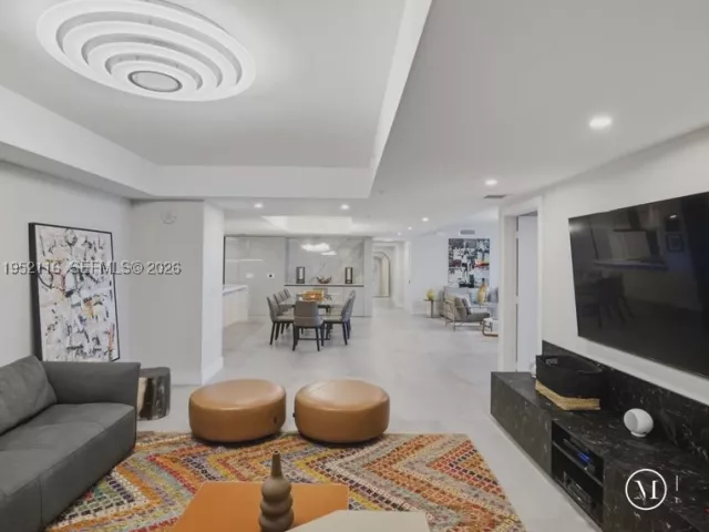 4-bedroom condo for rent in Sunny Isles Beach - 330 Sunny Isles Blvd 5-2404 - MondialRealty