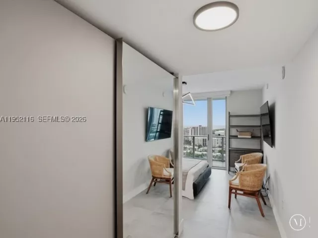 4-bedroom condo for rent in Sunny Isles Beach - 330 Sunny Isles Blvd 5-2404 - MondialRealty