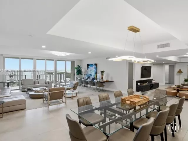 4-bedroom condo for rent in Sunny Isles Beach - 330 Sunny Isles Blvd 5-2404 - MondialRealty
