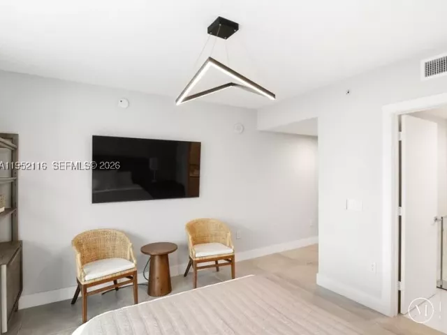 4-bedroom condo for rent in Sunny Isles Beach - 330 Sunny Isles Blvd 5-2404 - MondialRealty