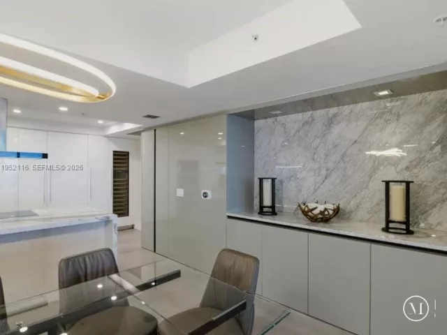 4-bedroom condo for rent in Sunny Isles Beach - 330 Sunny Isles Blvd 5-2404 - MondialRealty